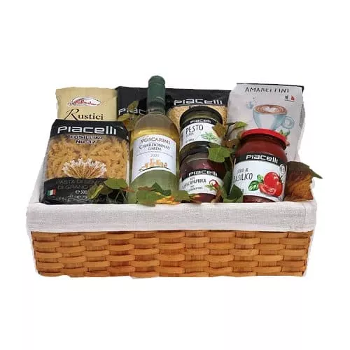 Gift Basket With Delicious Wine